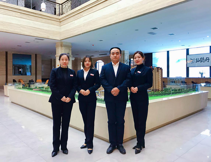 房产经纪公司举办销售礼仪培训活动