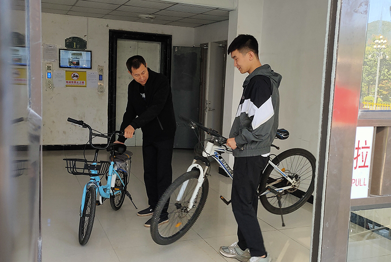 市城投物业公司深入开展“我为群众办实事” 主题实践活动