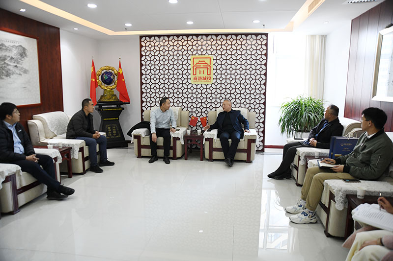 碧桂园集团陕南区域总裁刘建军一行莅临公司座谈交流